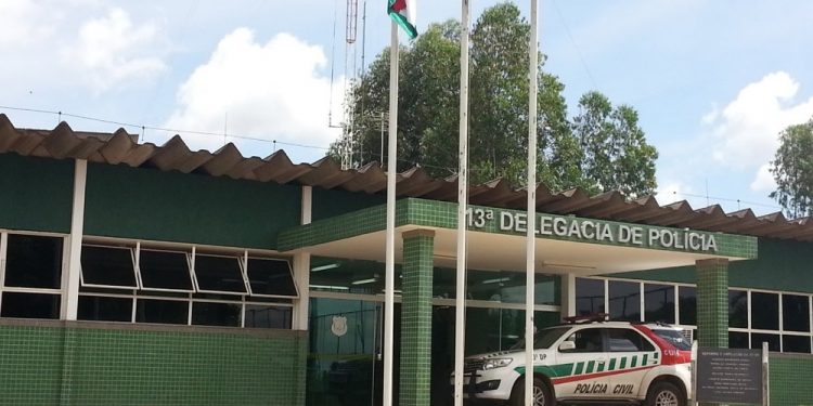 Terceirizada da Polícia Civil do DF é presa em operação contra tráfico de armas e drogas