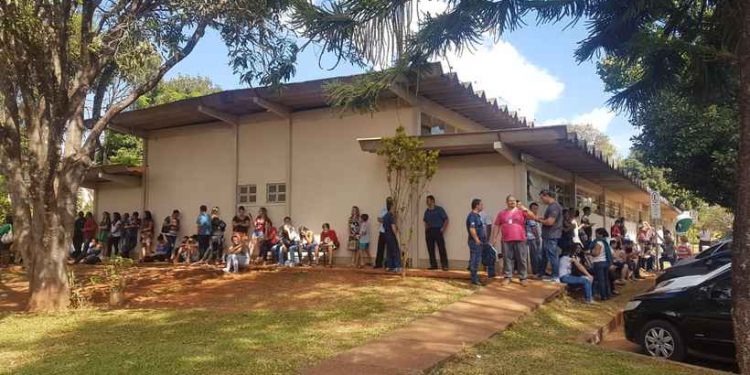 H1N1: Postos de saúde tem fila de interessados na vacina contra a gripe