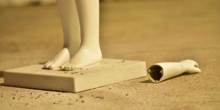 Obra da escultora Waleska Reuter vence o II Salão Mestre D’armas