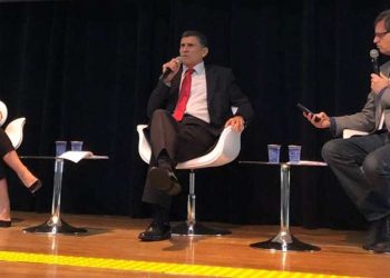 General Santos Cruz reclama da maneira como foi demitido do governo