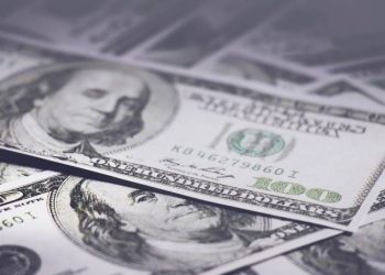 Dólar tem pouca variação antes de relatório de emprego dos EUA