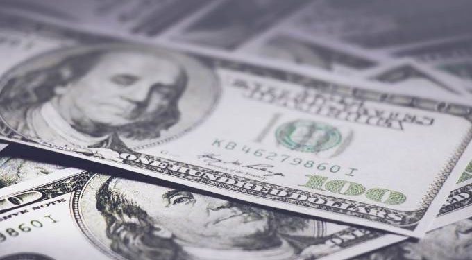 Dólar tem pouca variação antes de relatório de emprego dos EUA