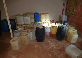 Motoristas de caminhões-tanque são presos no DF por furto de combustível