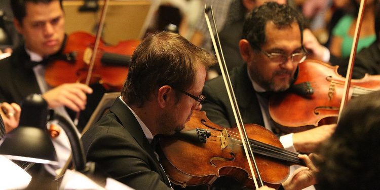 Orquestra Sinfônica de Brasília abre programação do segundo semestre com viagem pela música clássica