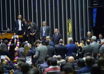 Bolsonaro diz que indicará um ministro ”terrivelmente” evangélico ao STF