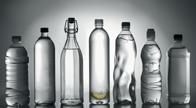 Água alcalina não cura nada e nem devolve a juventude