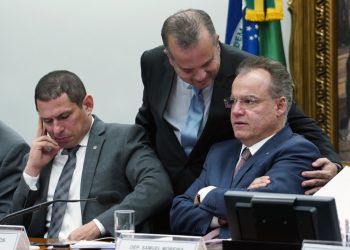 Após vitória em Comissão, Governo corre contra o tempo para votar reforma no plenário
