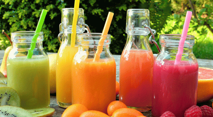 Estudo indica relação entre câncer e o consumo de refrigerantes e sucos