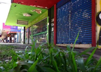 Recuperação das calçadas na 511/512 Sul deve ser finalizada em setembro