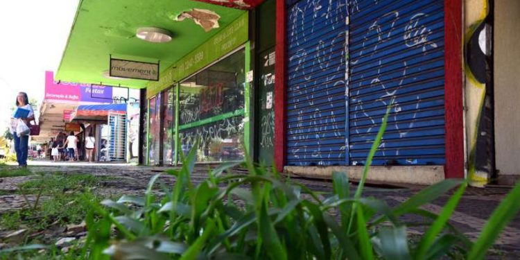 Recuperação das calçadas na 511/512 Sul deve ser finalizada em setembro