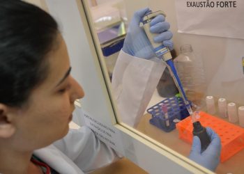 Fórum de Medicina Personalizada, em Brasília, discute ampliação do acesso a tratamentos contra câncer