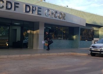 Operação mira ex-servidores suspeitos de desviar dinheiro de presos no DF