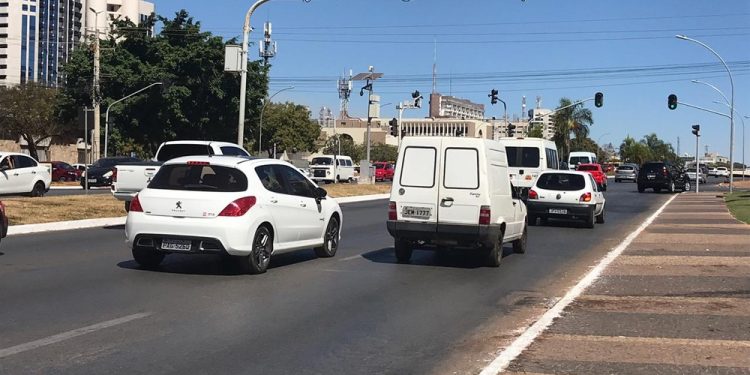 Contrato do Detran vence e pardais param de funcionar no DF