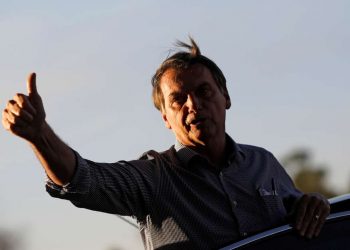 Bolsonaro deixa hospital em São Paulo e volta para Brasília