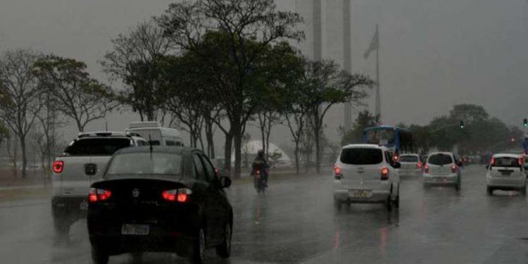 População e GDF se preparam para enfrentar problemas trazidos pelas chuvas