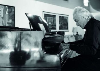 Alfabeto serve de guia para João Carlos Martins em livro biográfico