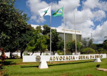 AGU mantém multa a plano de saúde que não reembolsou cliente