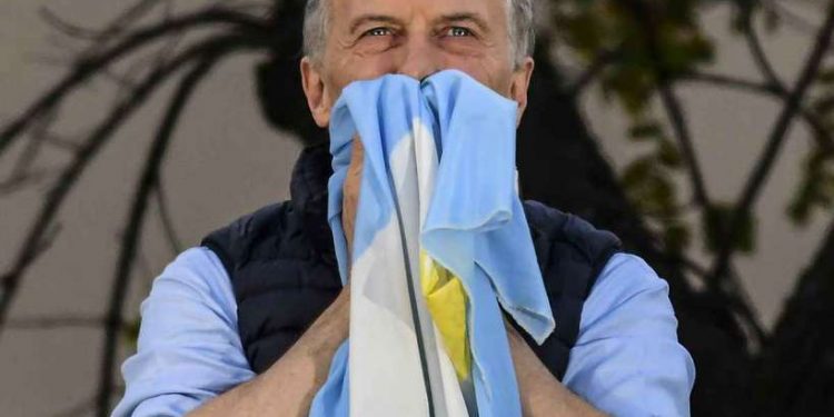 Na Argentina, pobreza sobe no primeiro semestre e atinge 35,4% da população