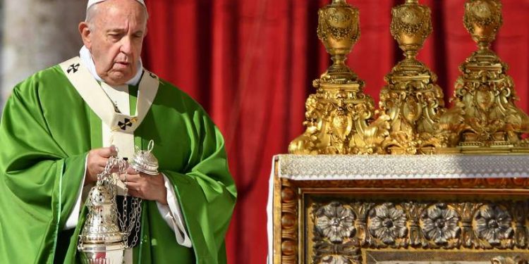 Papa promove mulheres na Igreja sem abrir caminho para o sacerdócio