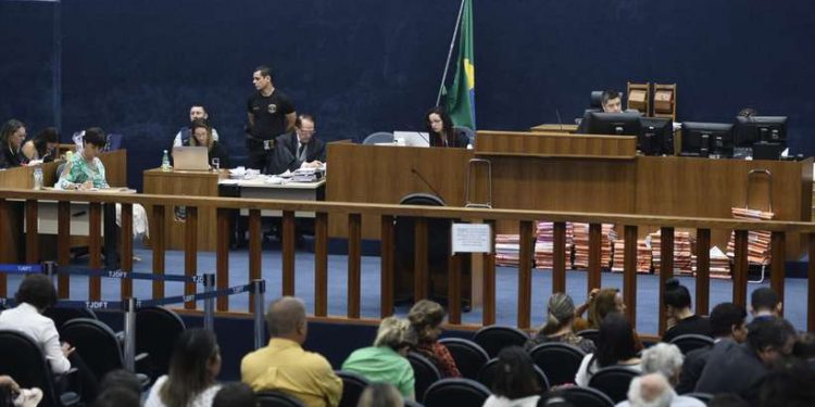 Interrogatório de Adriana Villela é adiado para esta terça-feira