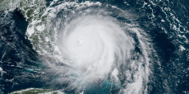 EUA ordenam que 1 milhão de pessoas deixem suas casas por furacão Dorian