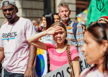 Greta Thunberg convoca novos protestos após ataques de negacionistas