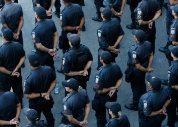 Por que a aposentadoria dos militares é uma bomba-relógio para os estados