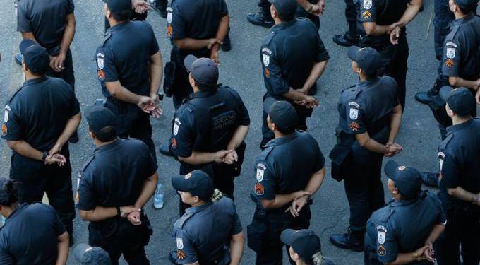 Por que a aposentadoria dos militares é uma bomba-relógio para os estados