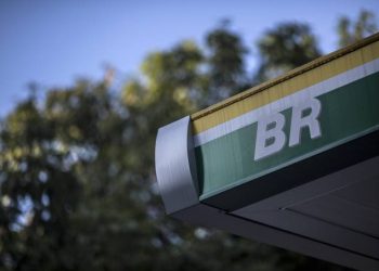 Petrobras eleva gasolina em 2,5% nas refinarias