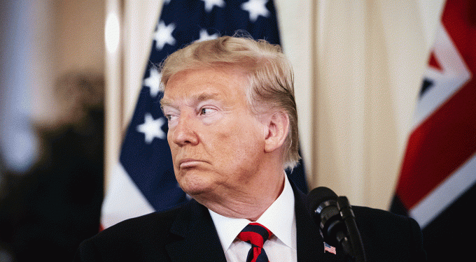 Trump proíbe entrada de funcionários venezuelanos e iranianos nos EUA