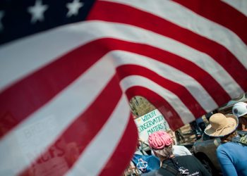 Relatório bipartidário diz que o abuso de Trump levou a ciência federal a uma ‘crise’