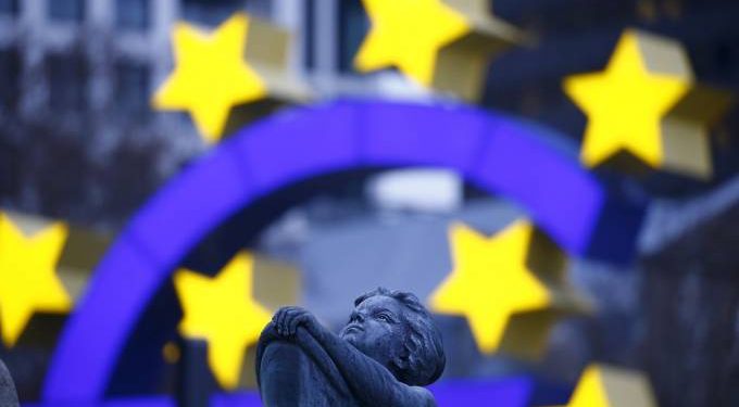 Euro salta para máxima de quase 2 meses com acordo do Brexit