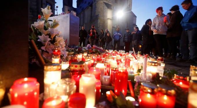 Antissemita, autor de ataque perto de sinagoga alemã confessa crime