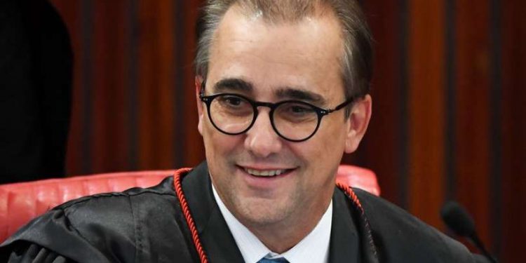 Operação contra Bivar pode justificar saídas do PSL, diz Admar Gonzaga