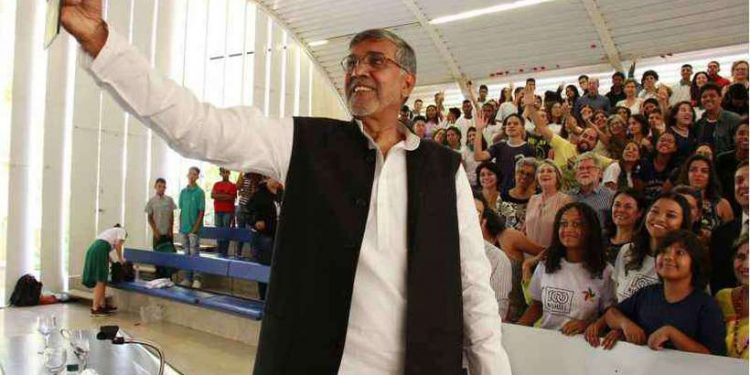 Estudantes participam de palestra com Nobel da Paz na UnB