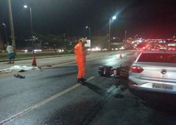 Motociclista morre após colisão com ônibus na EPTG