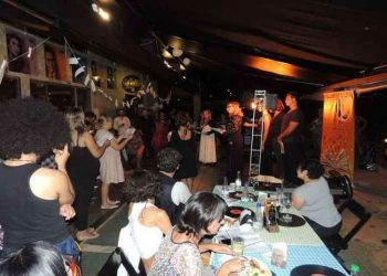 Brasilienses celebram Dia D em homenagem a Carlos Drummond de Andrade