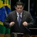 Presidente do Congresso, Alcolumbre repudia fala de Eduardo Bolsonaro