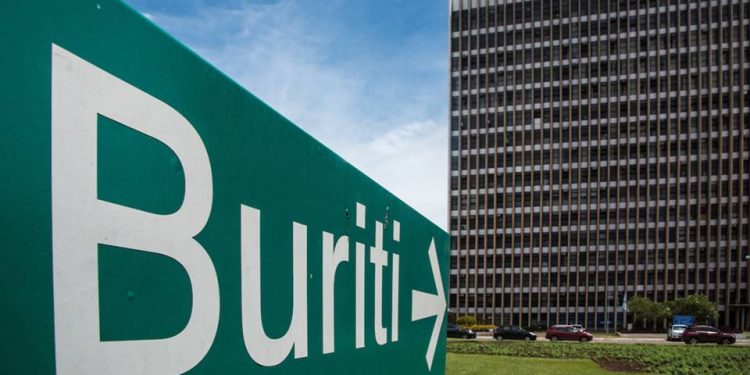 Ministério Público cobra declaração de bens do 1º escalão do GDF