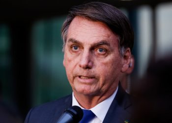 Bolsonaro discute pedido de prestação de contas ao PSL com advogados