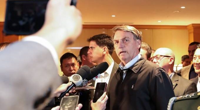 “Nem o Lula conseguiu”, diz Bolsonaro sobre aumentar exportação de cachaça