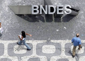 Relatório da CPI do BNDES vai ser entregue nesta terça