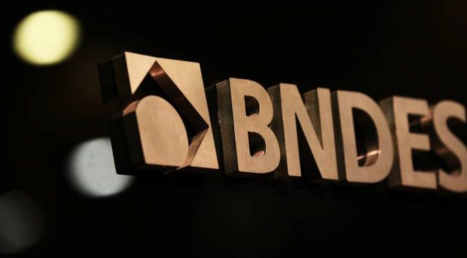 Associação de funcionários cobra BNDES por destituição de superintendente