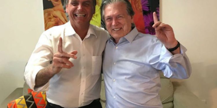 Bolsonaro diz que presidente do PSL está queimado: ‘Esquece o partido’