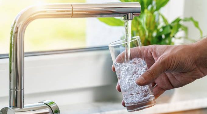 Procuradoria vai investigar risco de agrotóxicos encontrados na água de SP