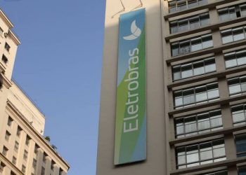 Eletrobras anuncia plano de demissão consensual para 1.681 funcionários