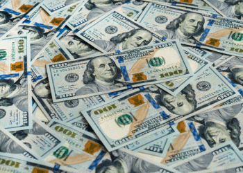 Dólar abre em alta em novo dia de incertezas comerciais