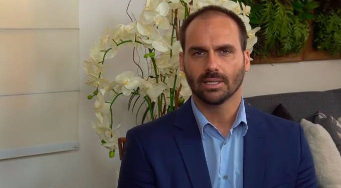 Eduardo diz que resposta à radicalização da esquerda por ser “via AI-5”