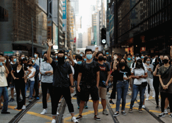 Hong Kong estuda limitar acesso à internet para conter protestos