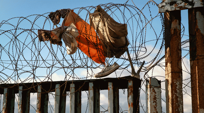 Trump sugere atirar nas pernas de imigrantes ilegais